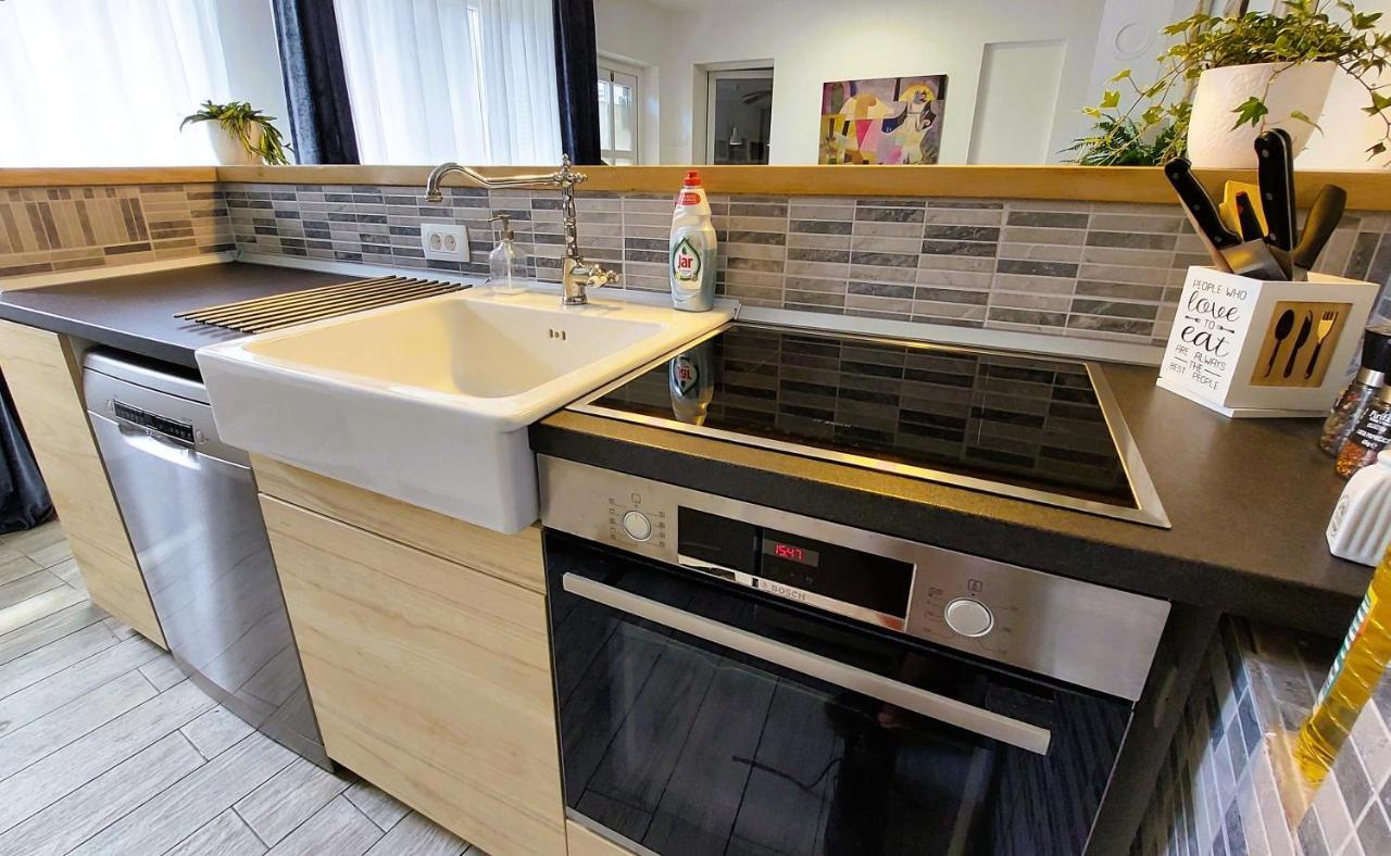 Holiday Home Zora - Family Vacation House Near Protected Area Of The Nature Park Kamenjak, With Green Yard, Wifi, Air-Con Premantura Eksteriør billede